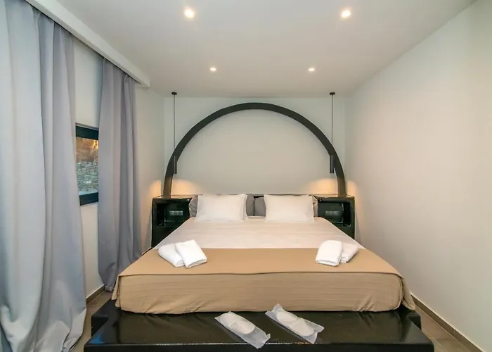 Sunset Junior Agios Ioannis (Tinos)